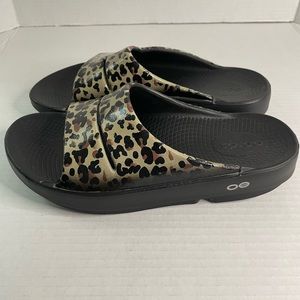 ON SALE...ofos Leopard Print Recovery slides, women’s size 8, like new condition